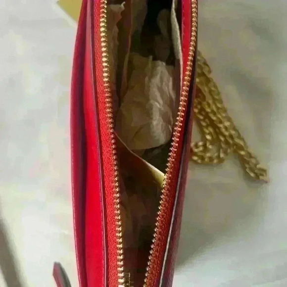 New MICHAEL KORS Empire Large Red Convertible Crossbody Chain is unbranded - Picture 11 of 13
